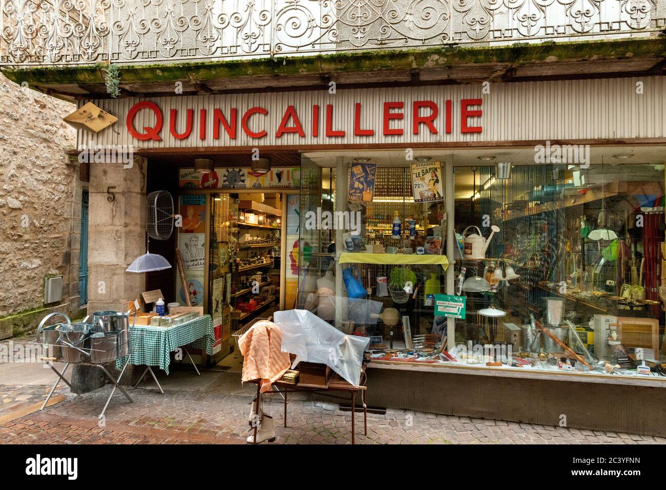 Quincaillerie hi-res stock photography and images - Alamy