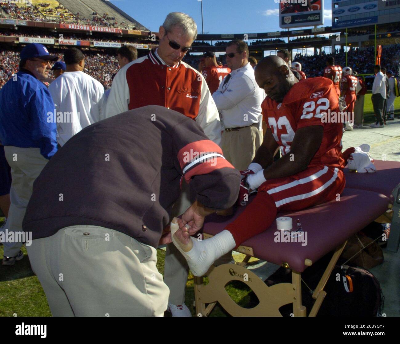 Arizona Cardinals running back Emmitt Smith makes a sharp cut against the  New York Jets. Smith was injured in the first half. The Jets defeated the  Cardinals 13-3 Nov. 28, 2004 in