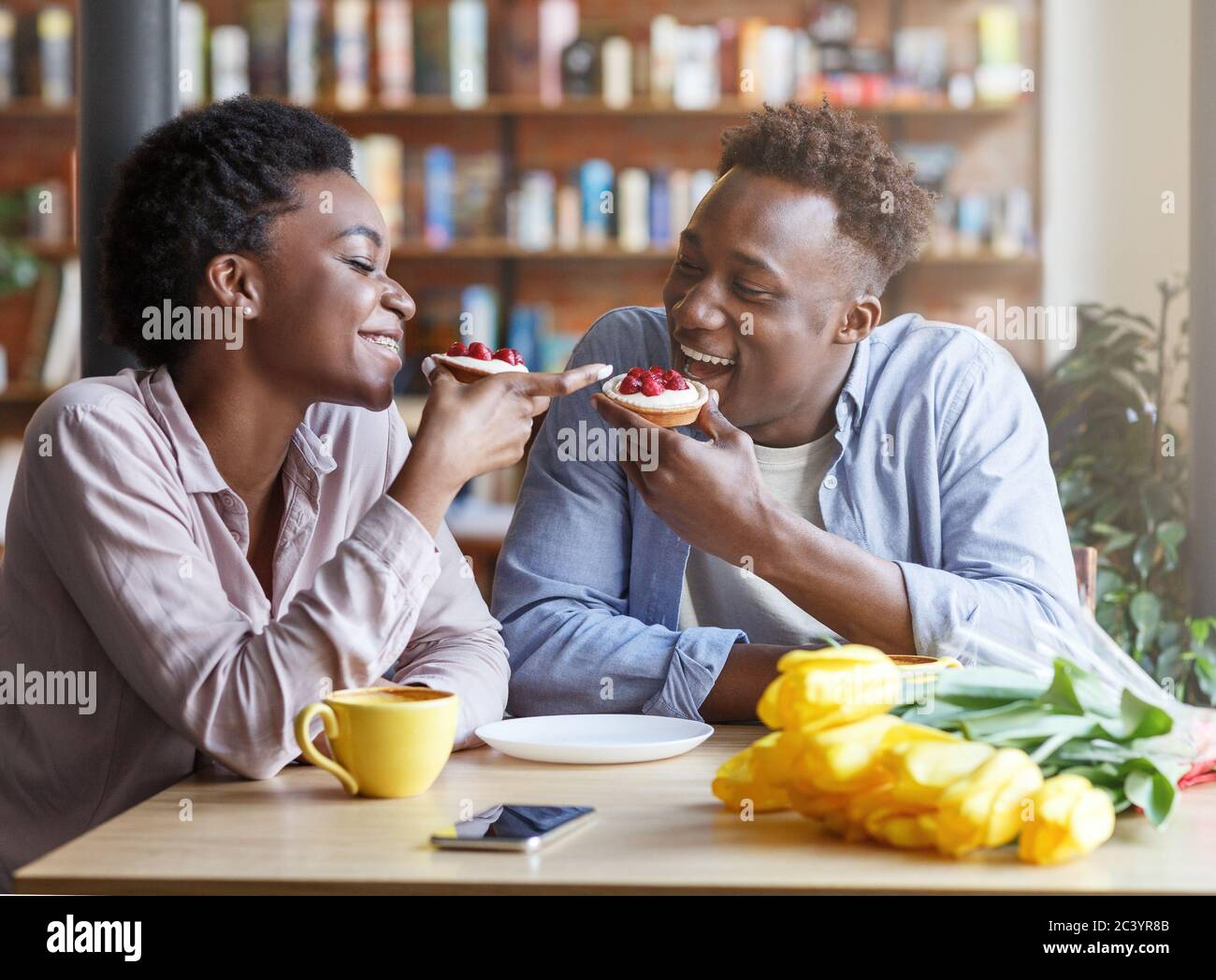Black Guy Eating Girl Out