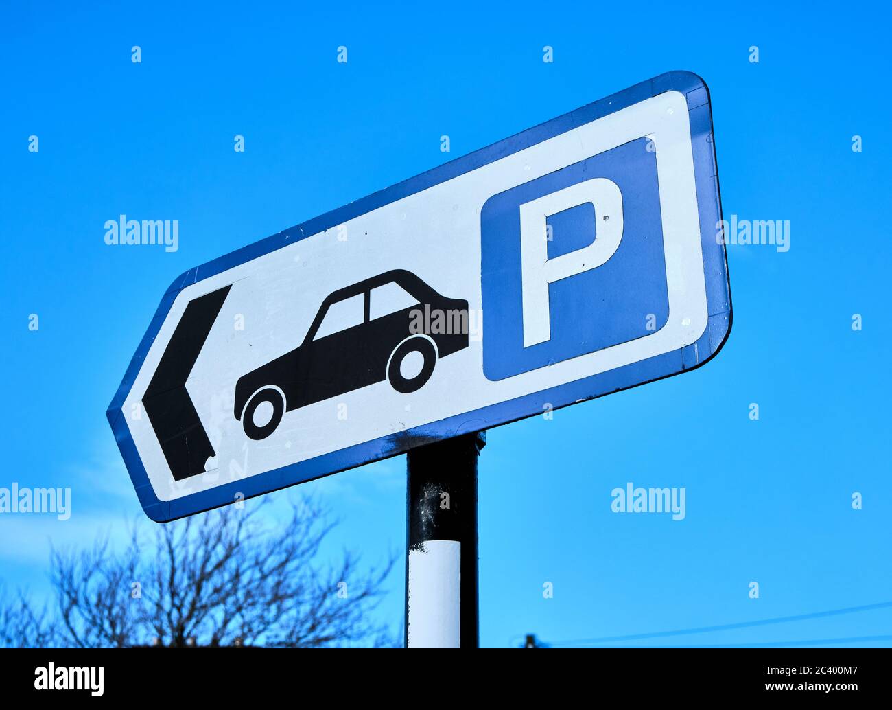 Sign to car park with car symbol in Wallasey Wirral March 2020 Stock Photo