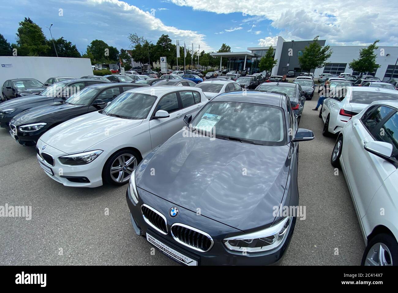 New bmw cars for export hi-res stock photography and images - Alamy