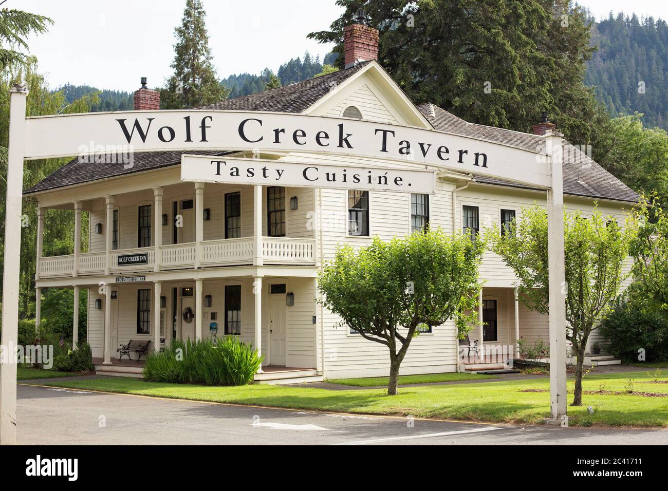 Wolf creek tavern hires stock photography and images Alamy