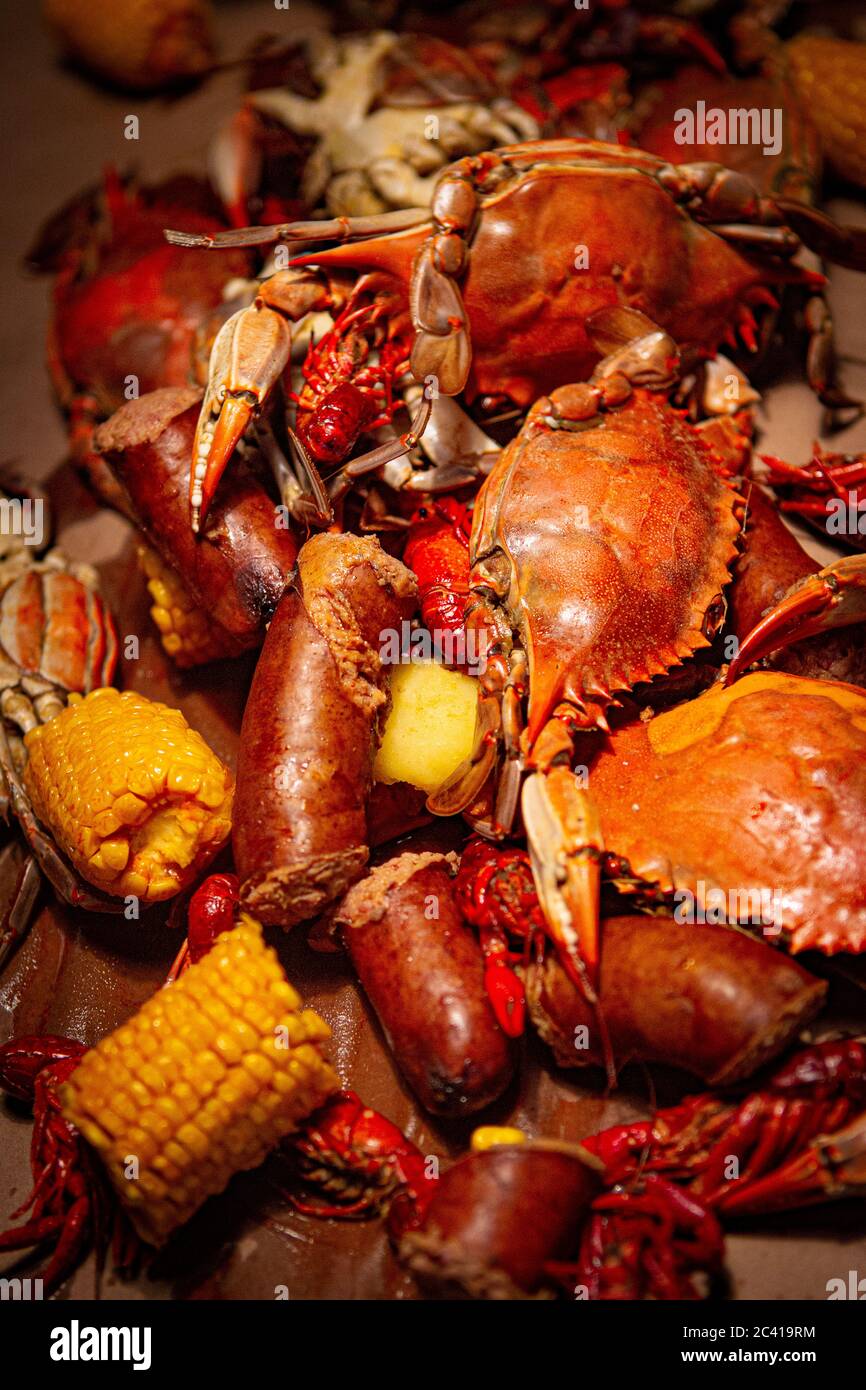 Crawfish boil hires stock photography and images Alamy