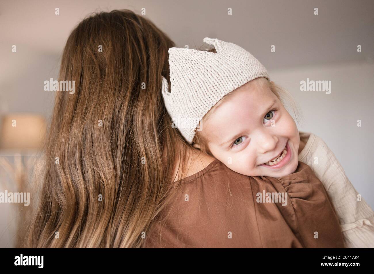 Putting head on shoulder hires stock photography and images Alamy