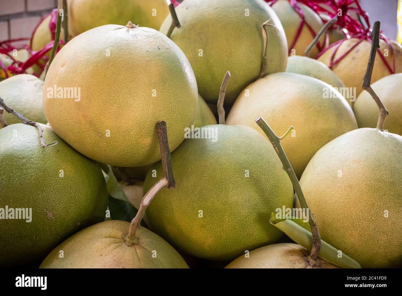 Citrus grandis at fruit market hires stock photography and images Alamy