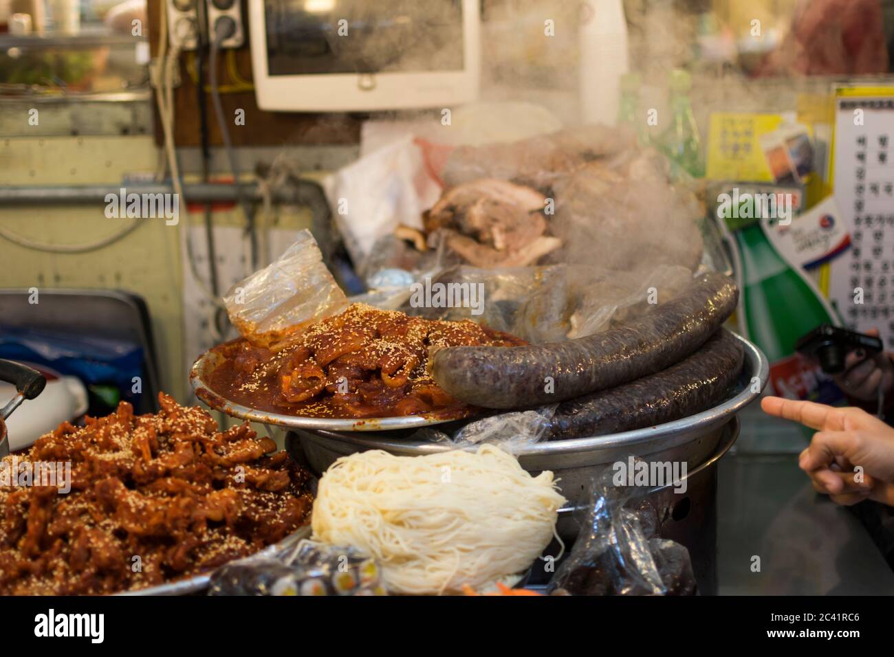 Street food in Seoul, Korea Stock Photo - Alamy