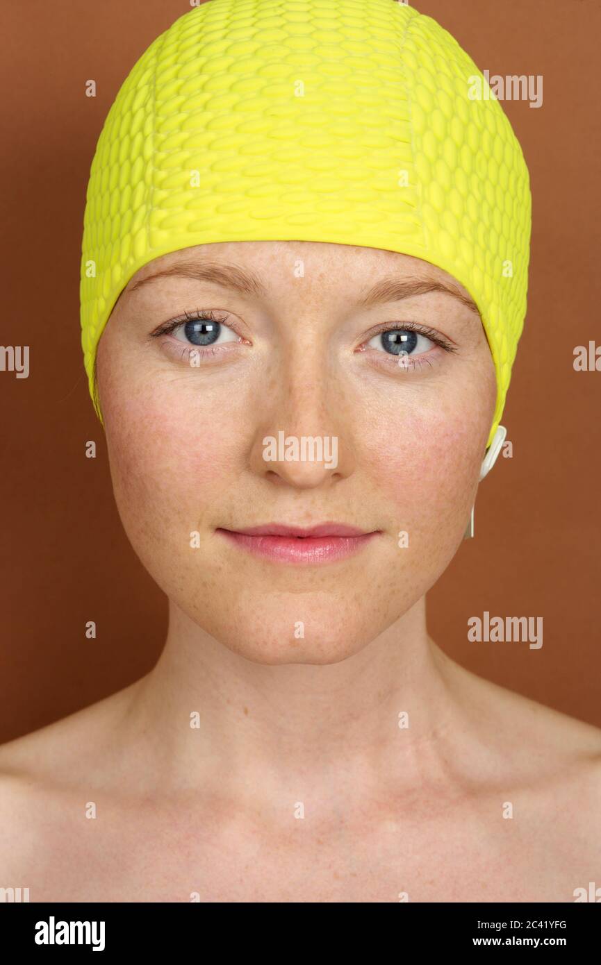 Yellow bathing cap hires stock photography and images Alamy