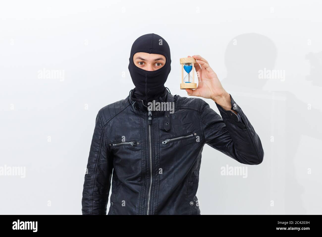 Ski Mask Robber High Resolution Stock Photography and Images Alamy