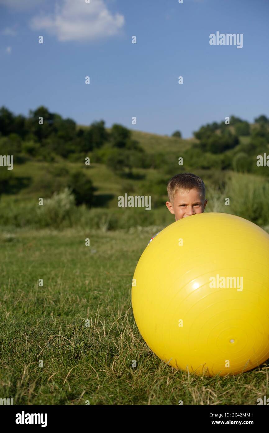 Huge rubber ball 2025