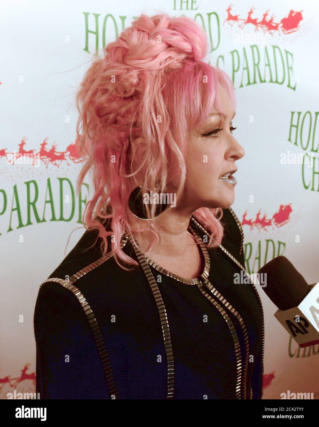 November 27 2016 Hollywood California Usa Cyndi Lauper Attends The 85th Annual Hollywood 