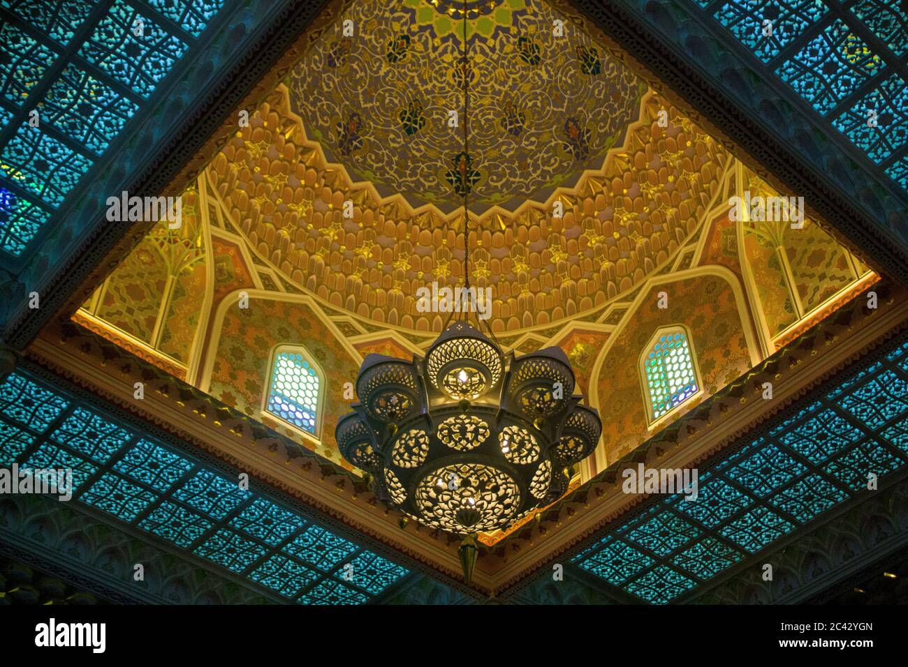The luxurious ceiling and lamp in Galeria Perdana langkawi Malaysia. it is  a museum created to showcase all the gifts received by Mahathir Stock Photo  - Alamy
