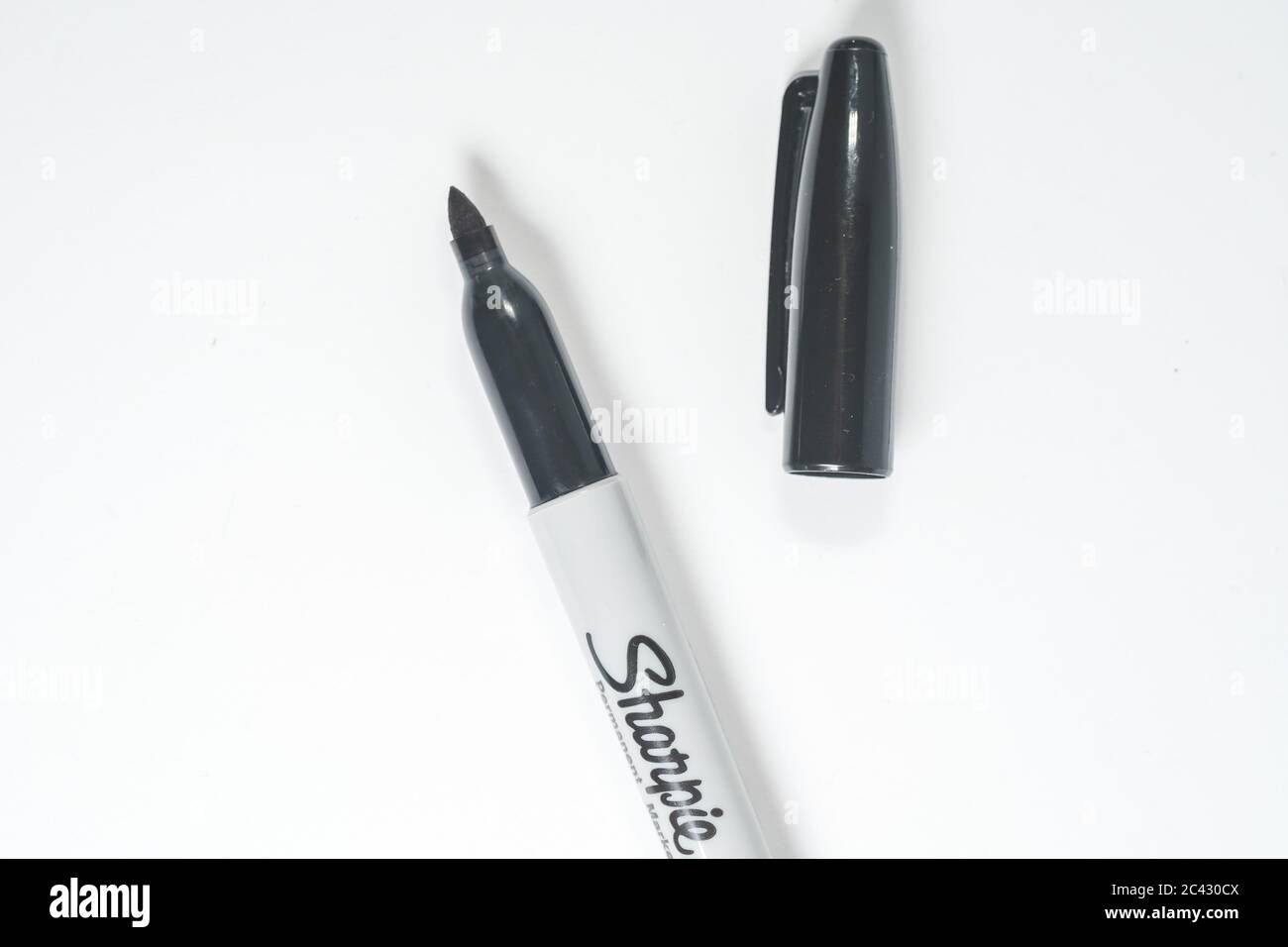 SHARPIE” permanent marker pen isolated against white Stock Photo - Alamy