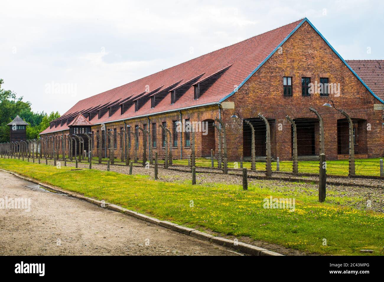auschwitz-birkenau-concentration-camp-death-barrack-jewish