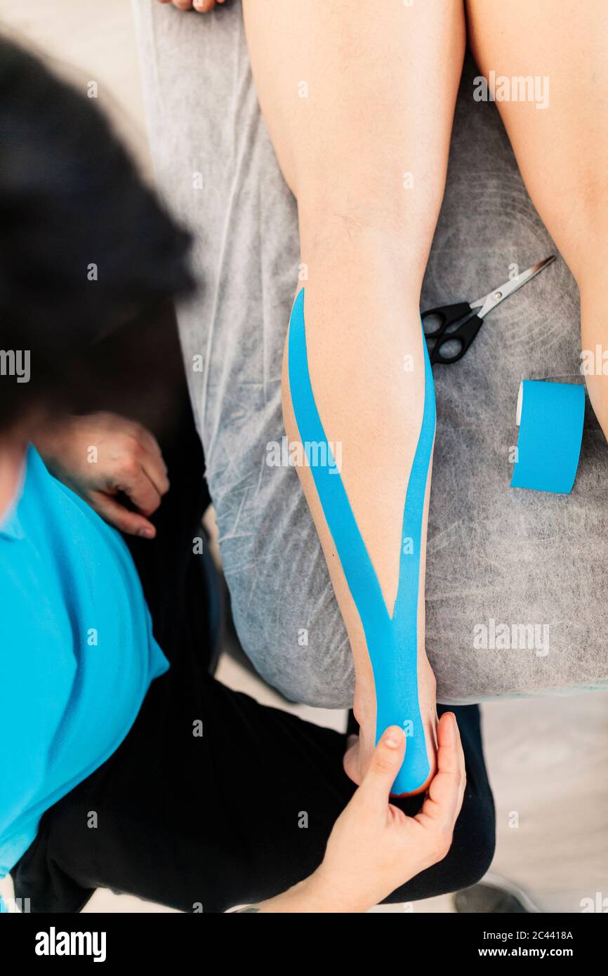 Kinesio tape hires stock photography and images Alamy