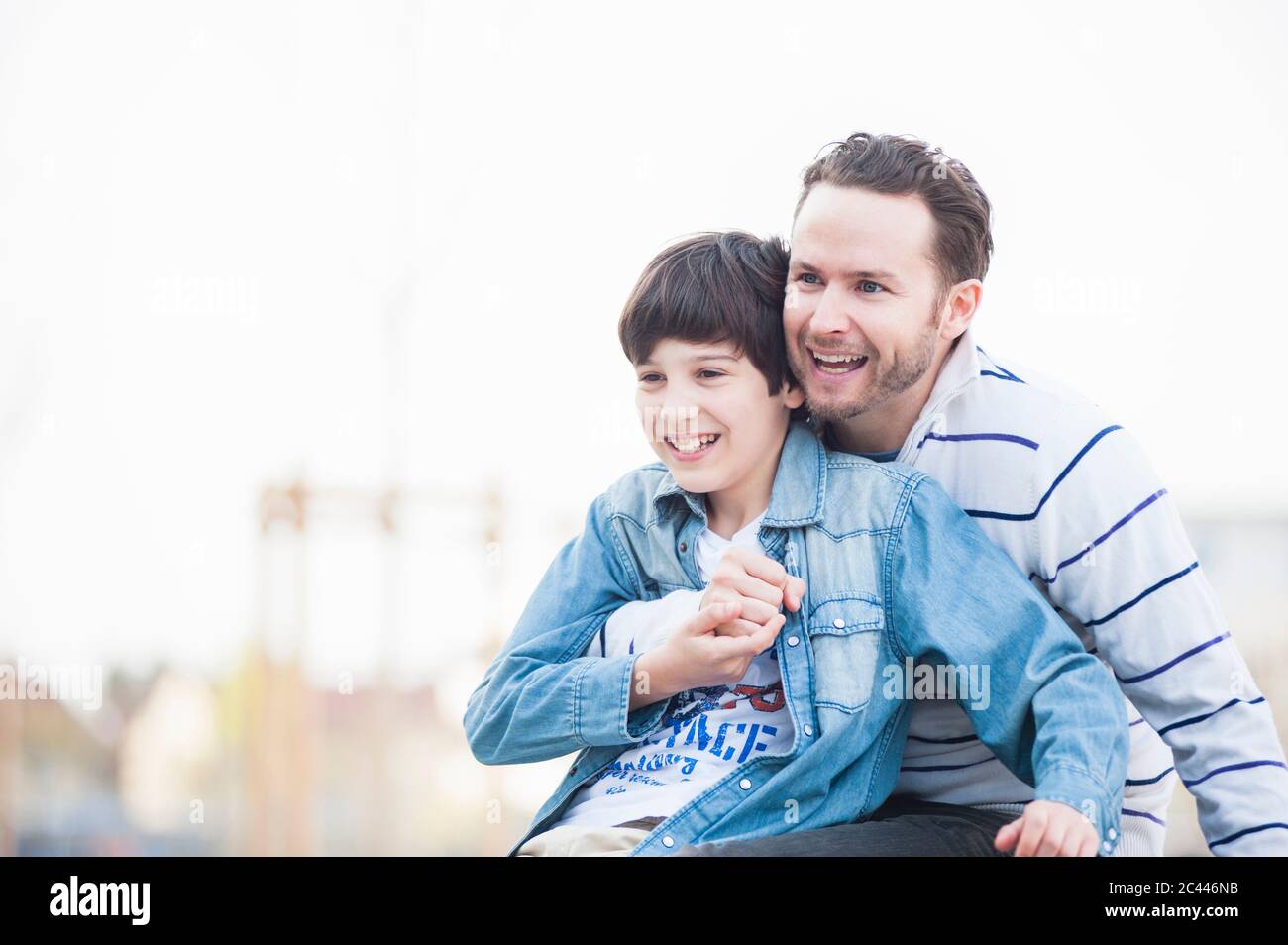 Father son park hi-res stock photography and images - Alamy