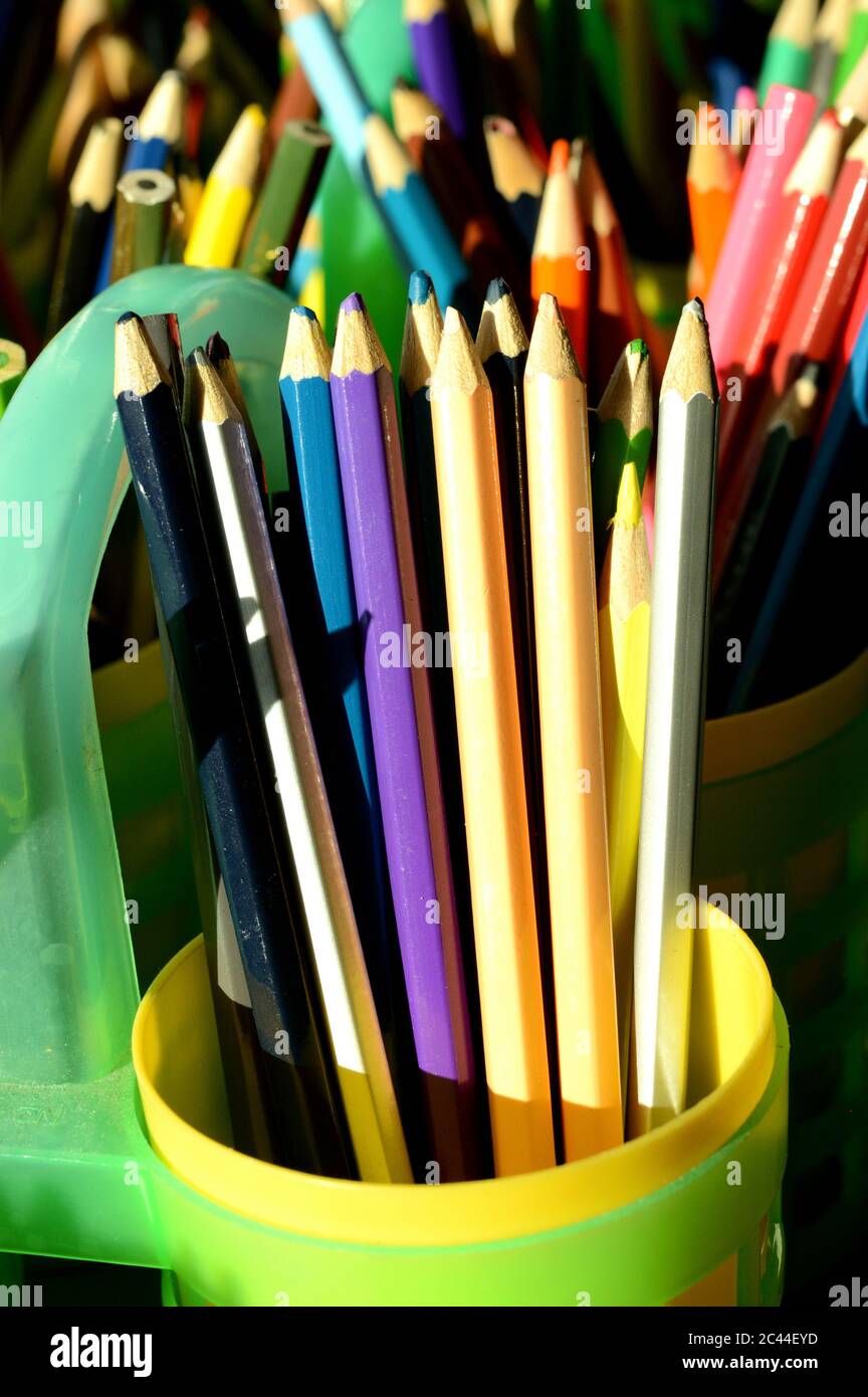 Artists pencils hires stock photography and images Alamy