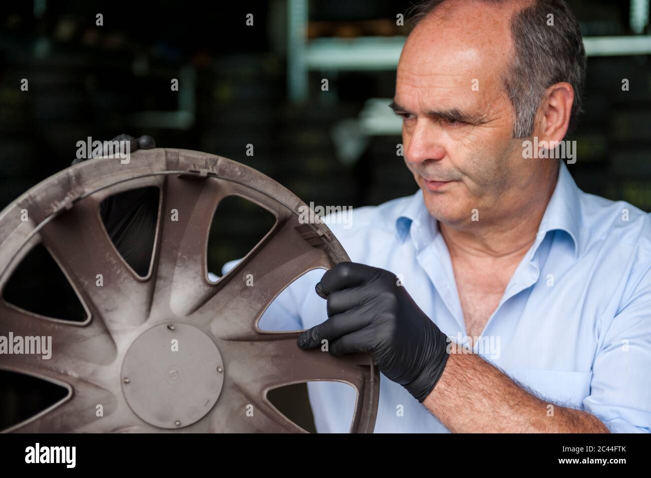 Hubcap store hires stock photography and images Alamy