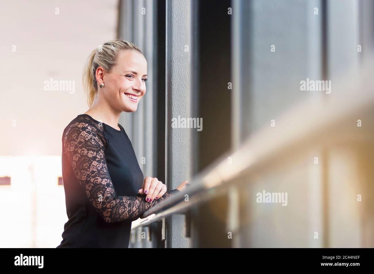 Well dressed black woman hi-res stock photography and images - Alamy