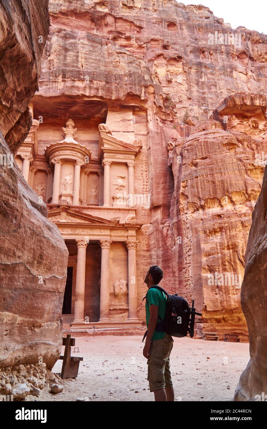Al khazneh in petra jordan hires stock photography and images Alamy