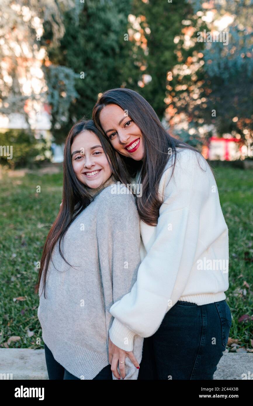 Mother and teenage daughter cuddling hi-res stock photography and images -  Alamy