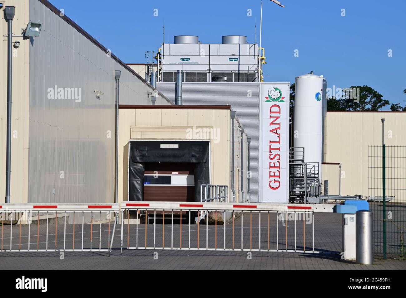 Poultry slaughterhouse near me hi-res stock photography and images - Alamy