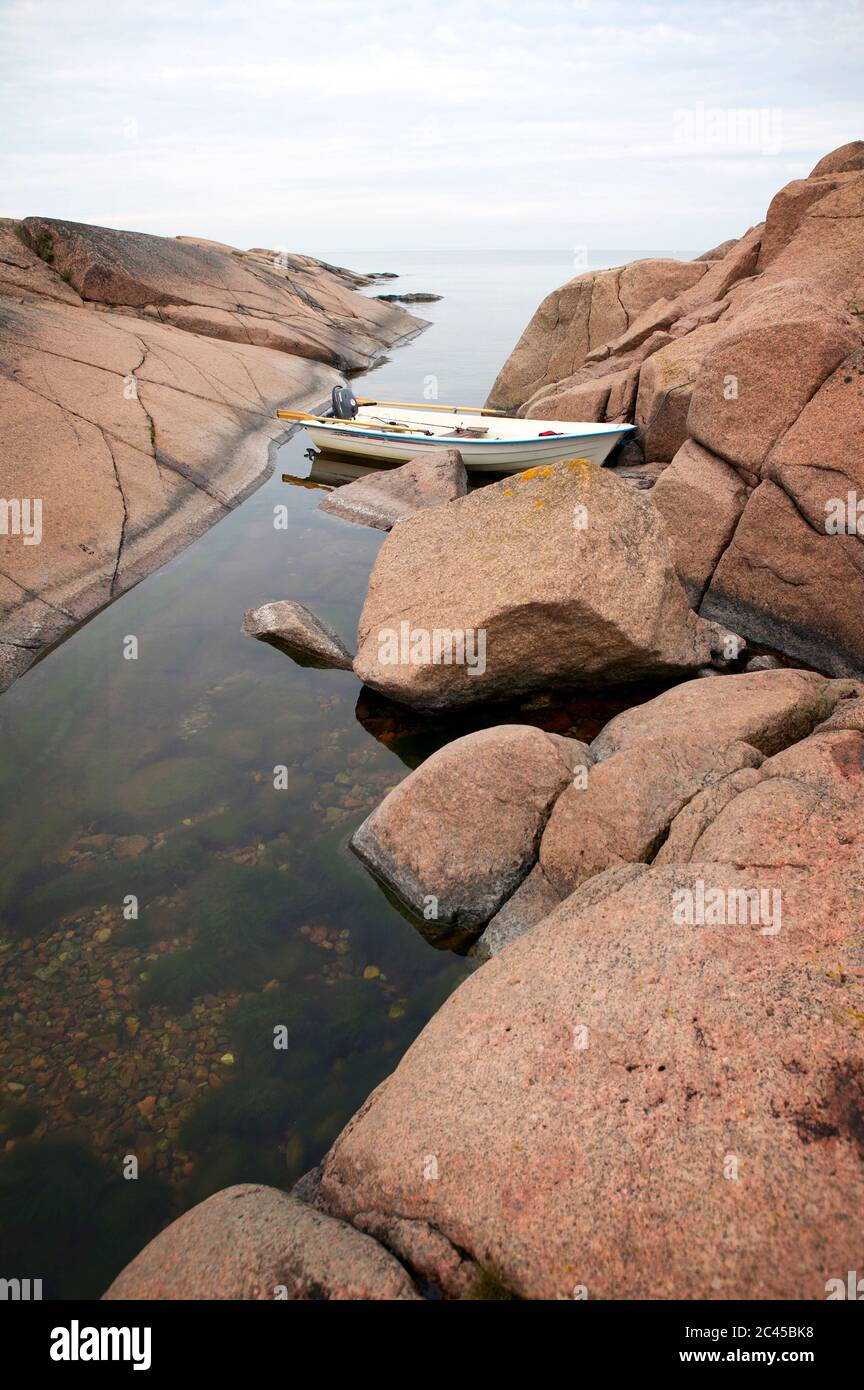 Rock On A Archipelago Aland Finland Stock Photo Alamy Rock On A Archipelago Aland Finland Stock Photo Alamy
