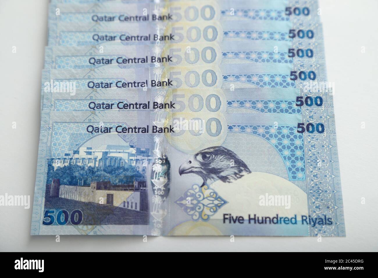 Qatar Currency Note and Coins , 500.100.50.10.5.1 Stock Photo Alamy
