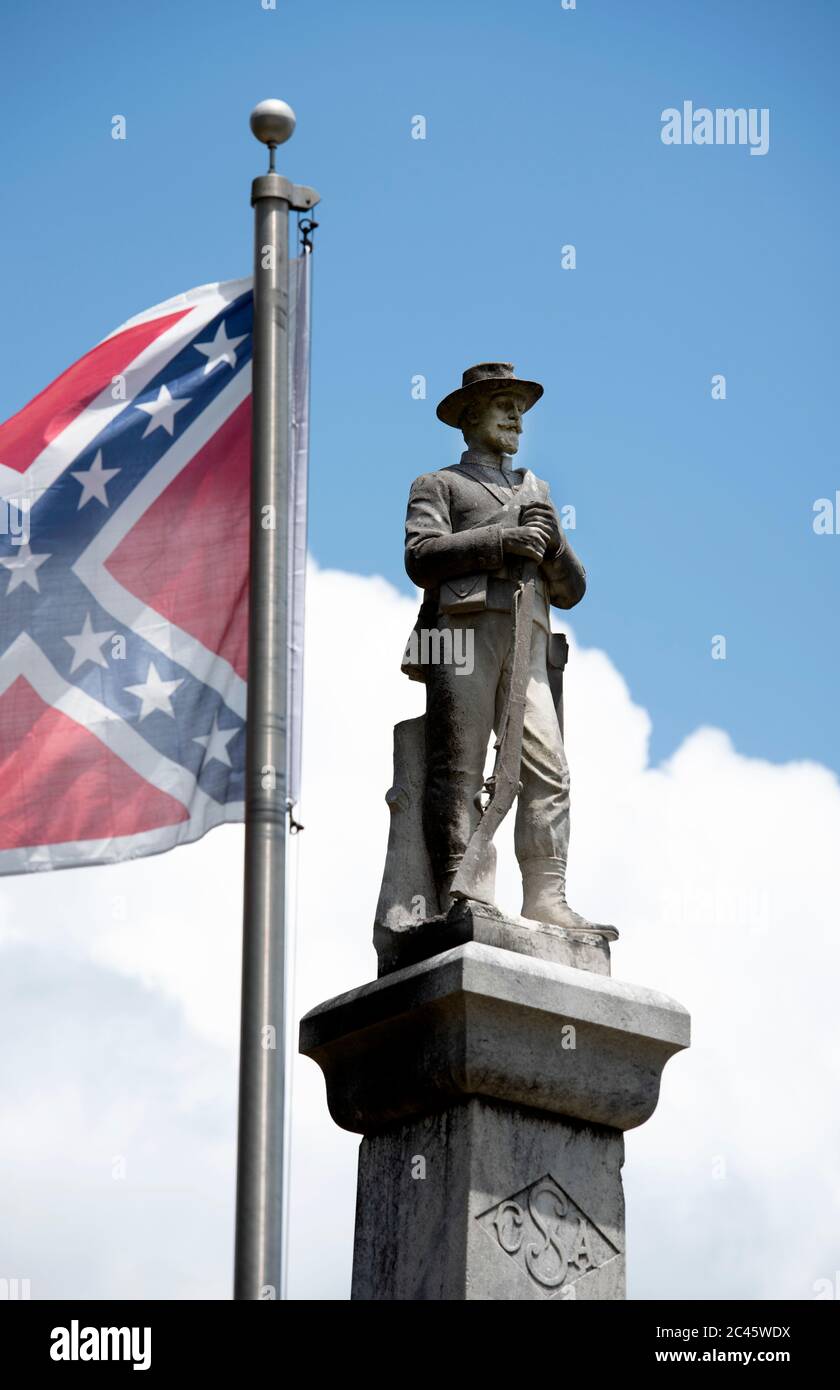 Eastman, GA, USA. 23rd June, 2020. Local residents gather outside Dodge County Courthouse to