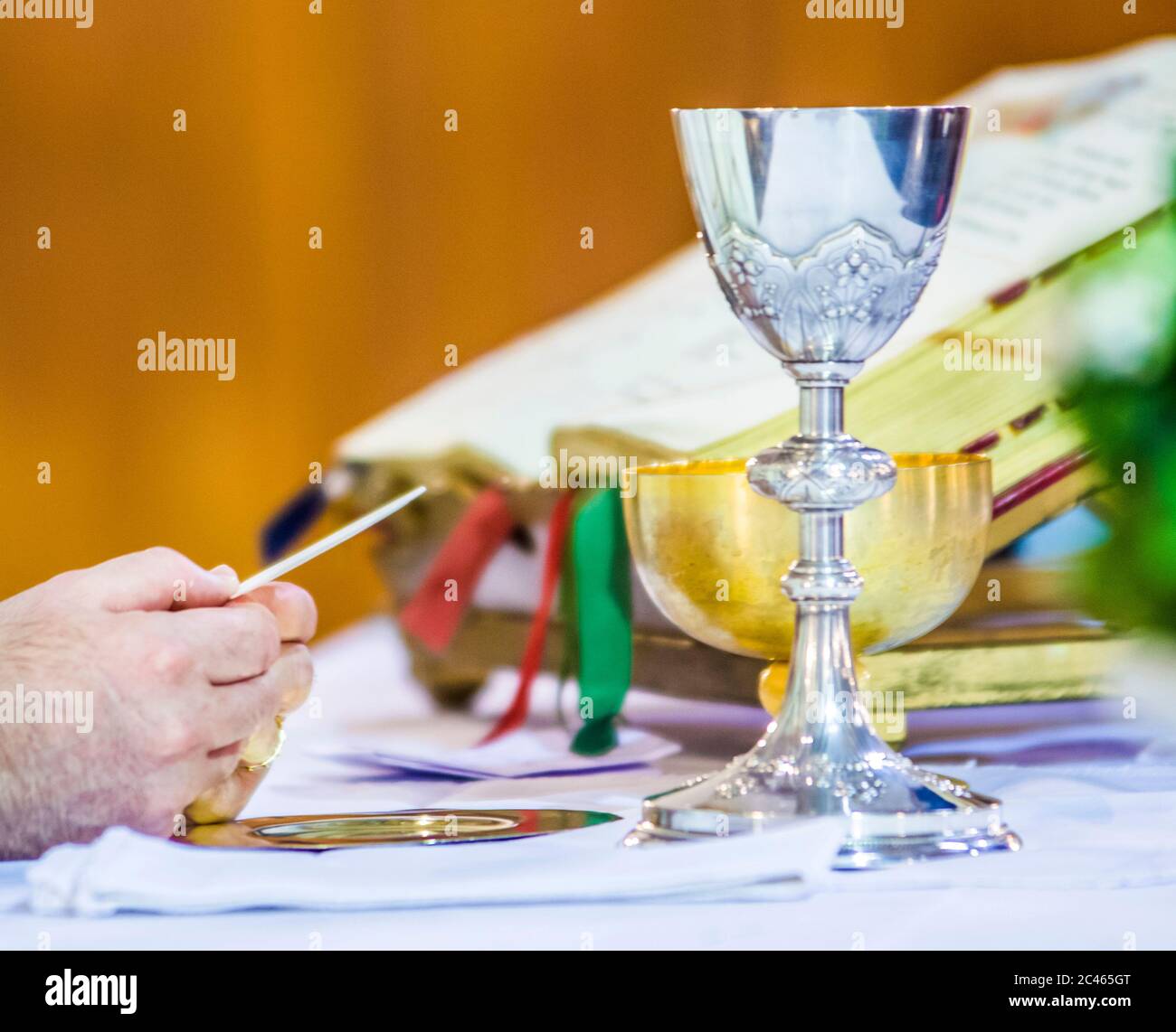 altar with consecrated host that the body of jesus christ and