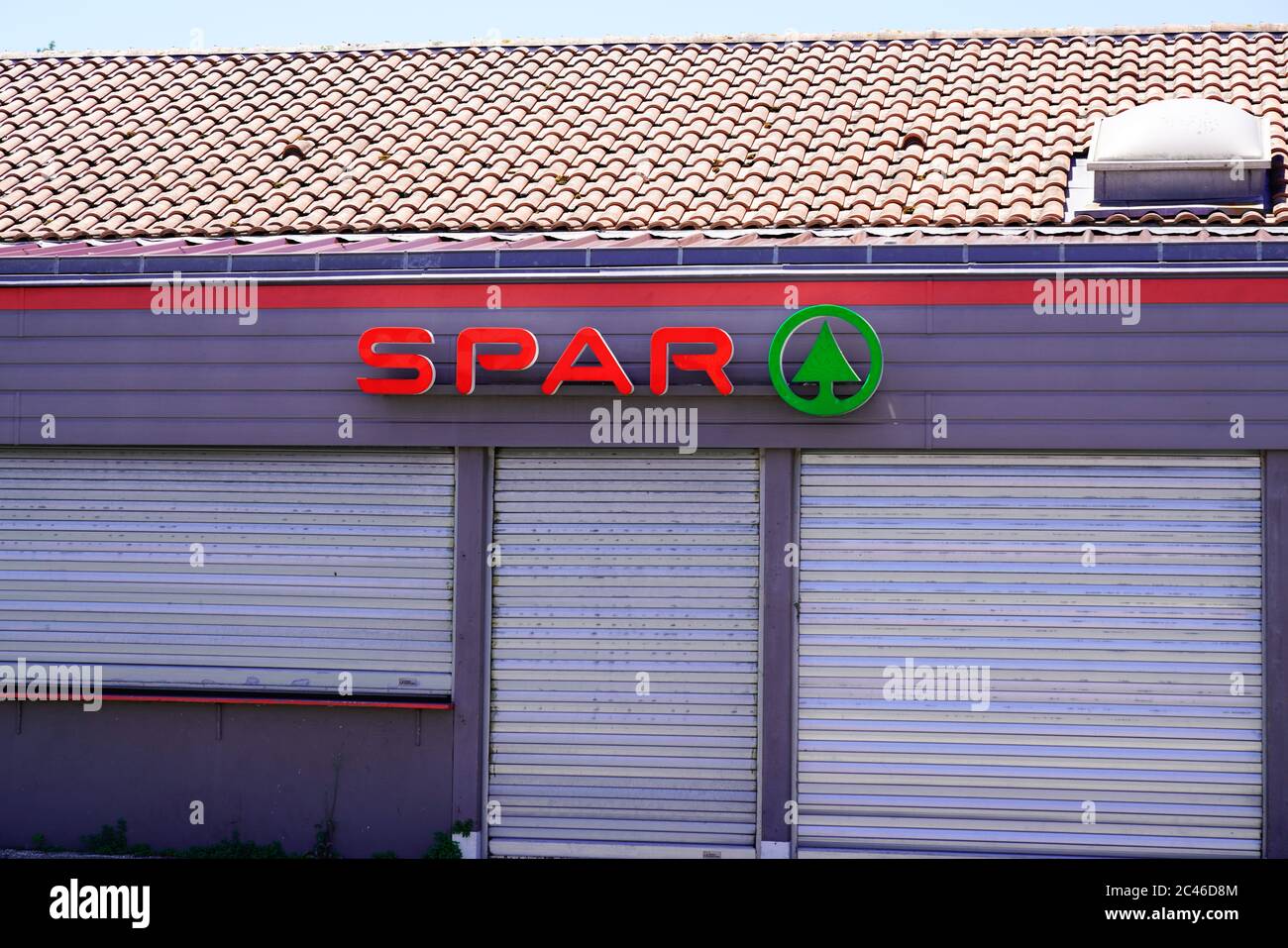 Bordeaux , Aquitaine / France - 06 20 2020 : SPAR store supermarket on city street with logo sign for shop market with closed door Stock Photo