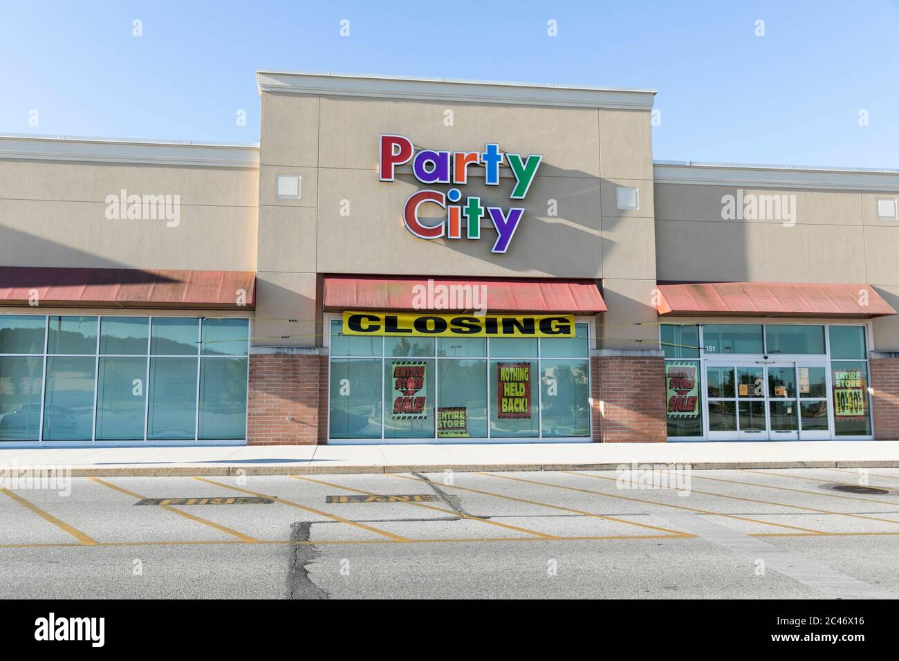 'Store Closing' signage outside of a Party City retail store location in Hanover, Pennsylvania on June 12, 2020. Stock Photo