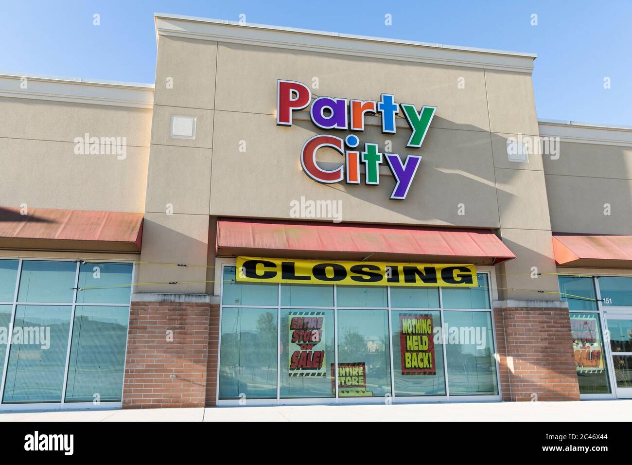 'Store Closing' signage outside of a Party City retail store location in Hanover, Pennsylvania on June 12, 2020. Stock Photo
