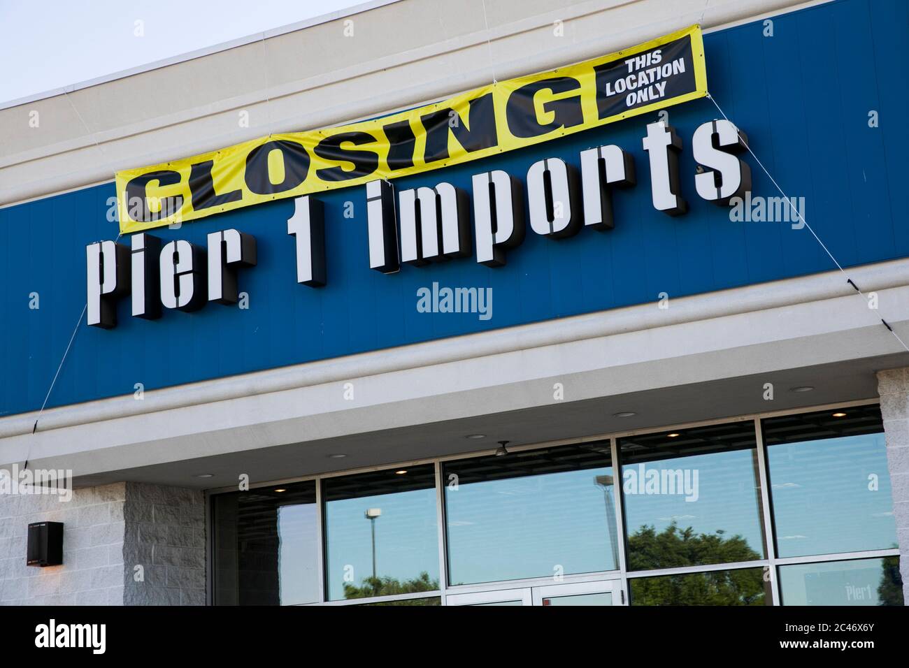 'Store Closing' signage outside of a Pier 1 Imports retail store location in Hanover, Pennsylvania on June 12, 2020. Stock Photo