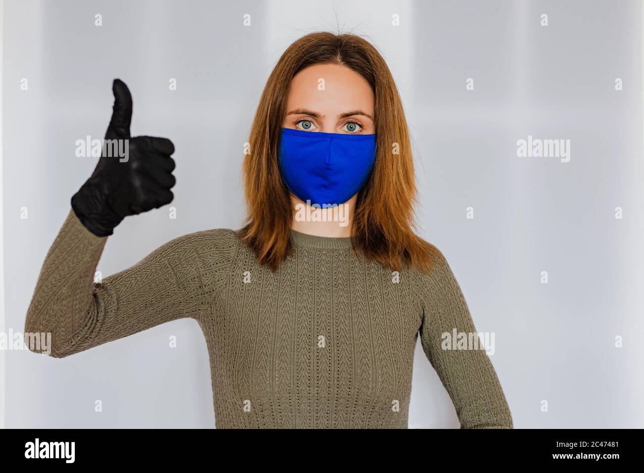 Black female surgical mask hi-res stock photography and images - Alamy