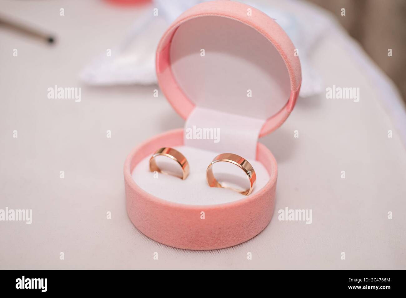 pink box rings