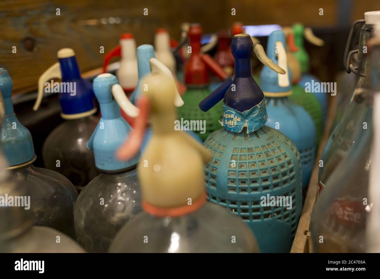 Aerosol containers hi-res stock photography and images - Alamy