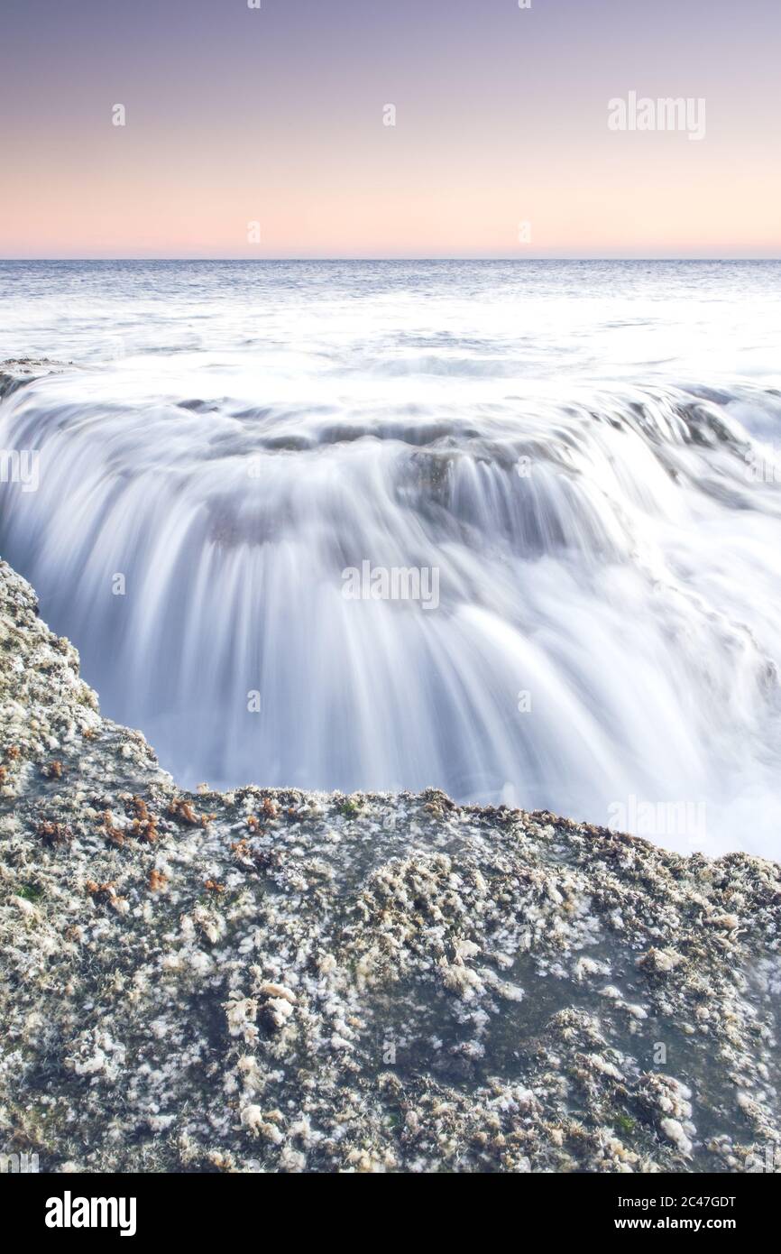 Vertical shot beautiful foamy hi-res stock photography and images - Alamy