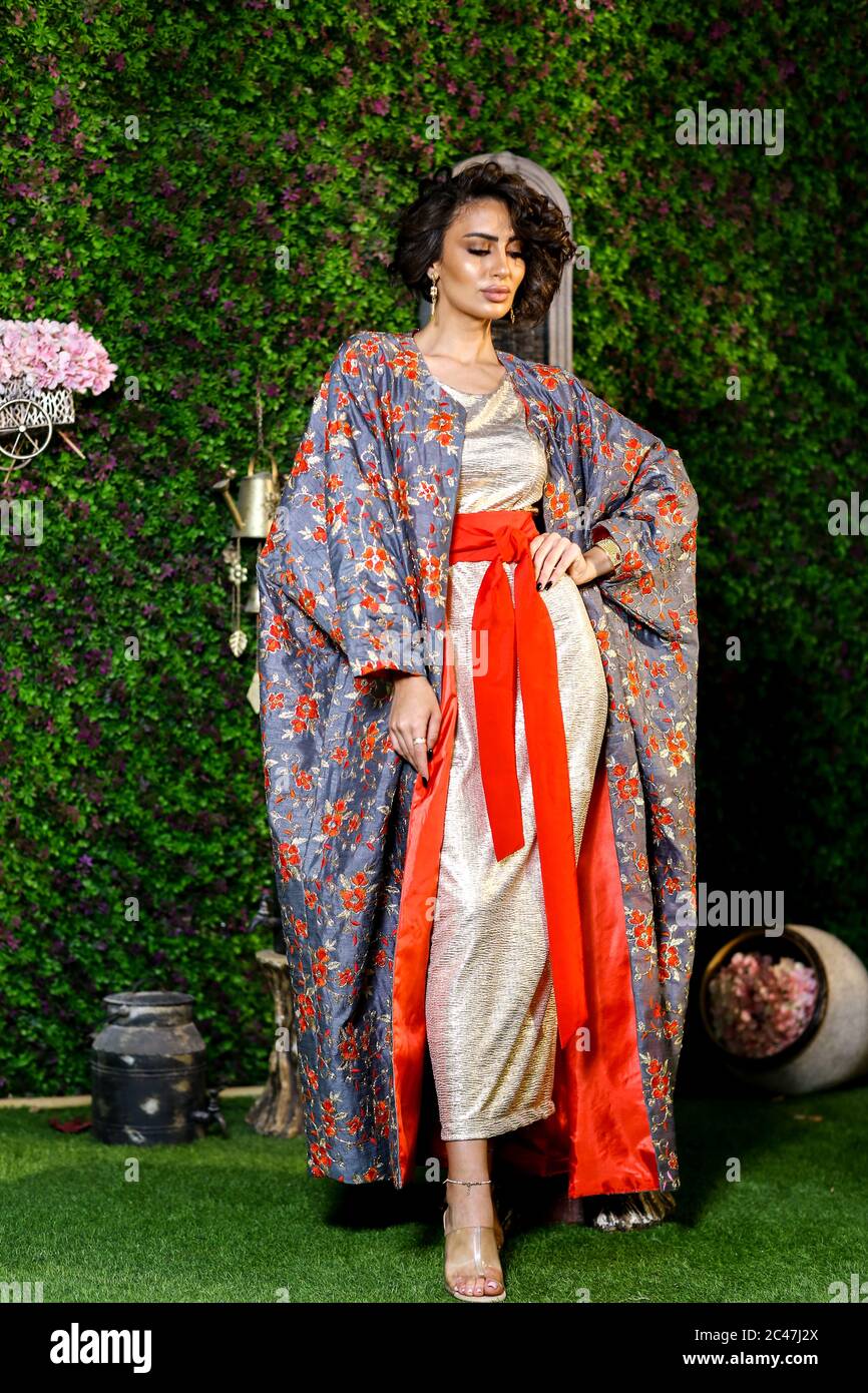 Arab Women in Traditional arab Dress Stock Photo - Alamy