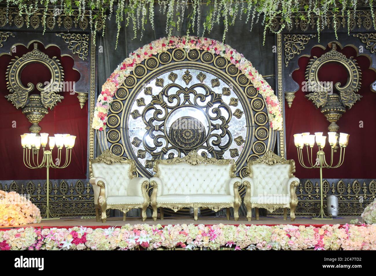 Weeding sofa for bride and groom Stock Photo Alamy