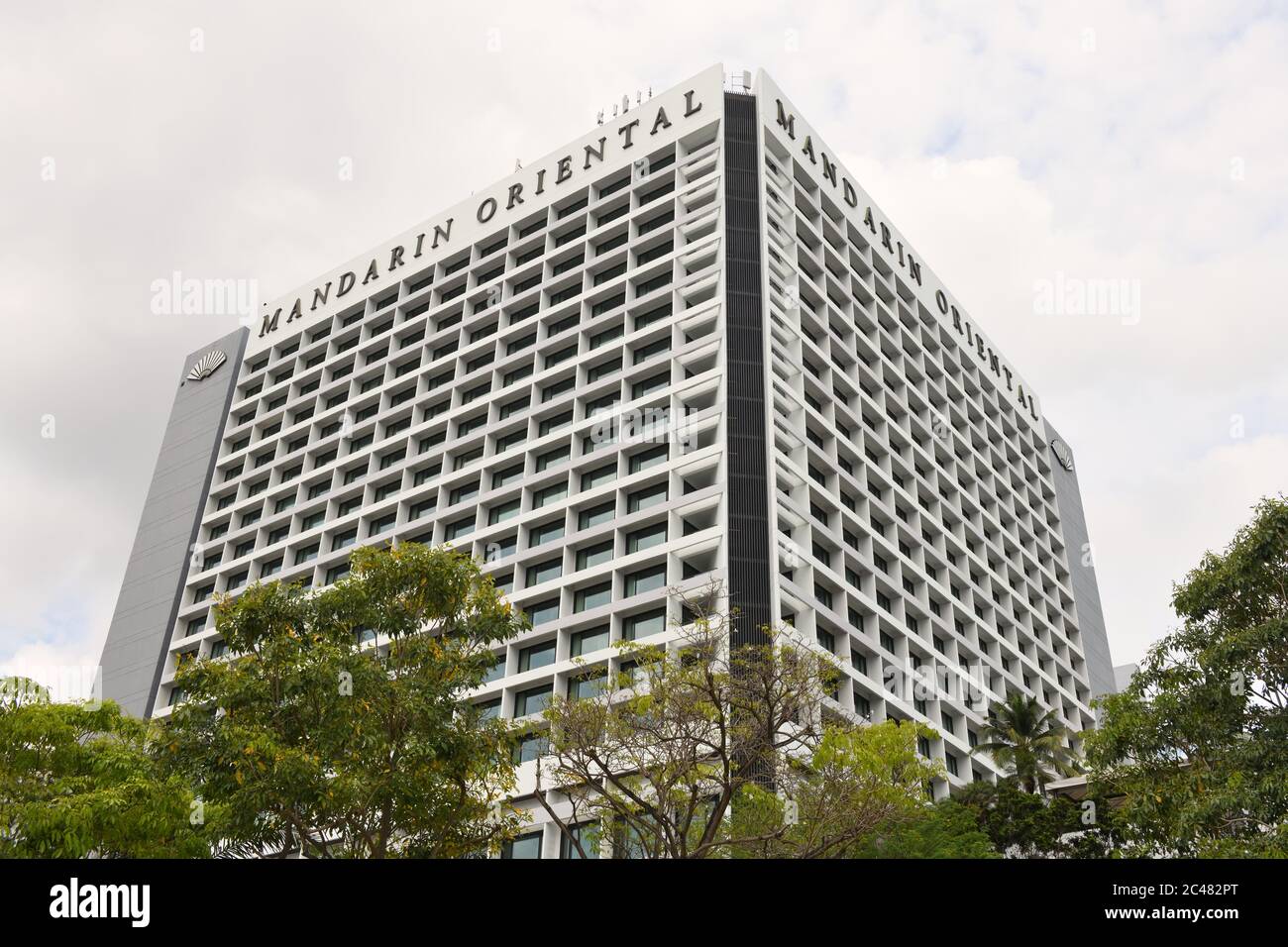 The Mandarin Oriental hotel building in Singapore, Asia Stock Photo