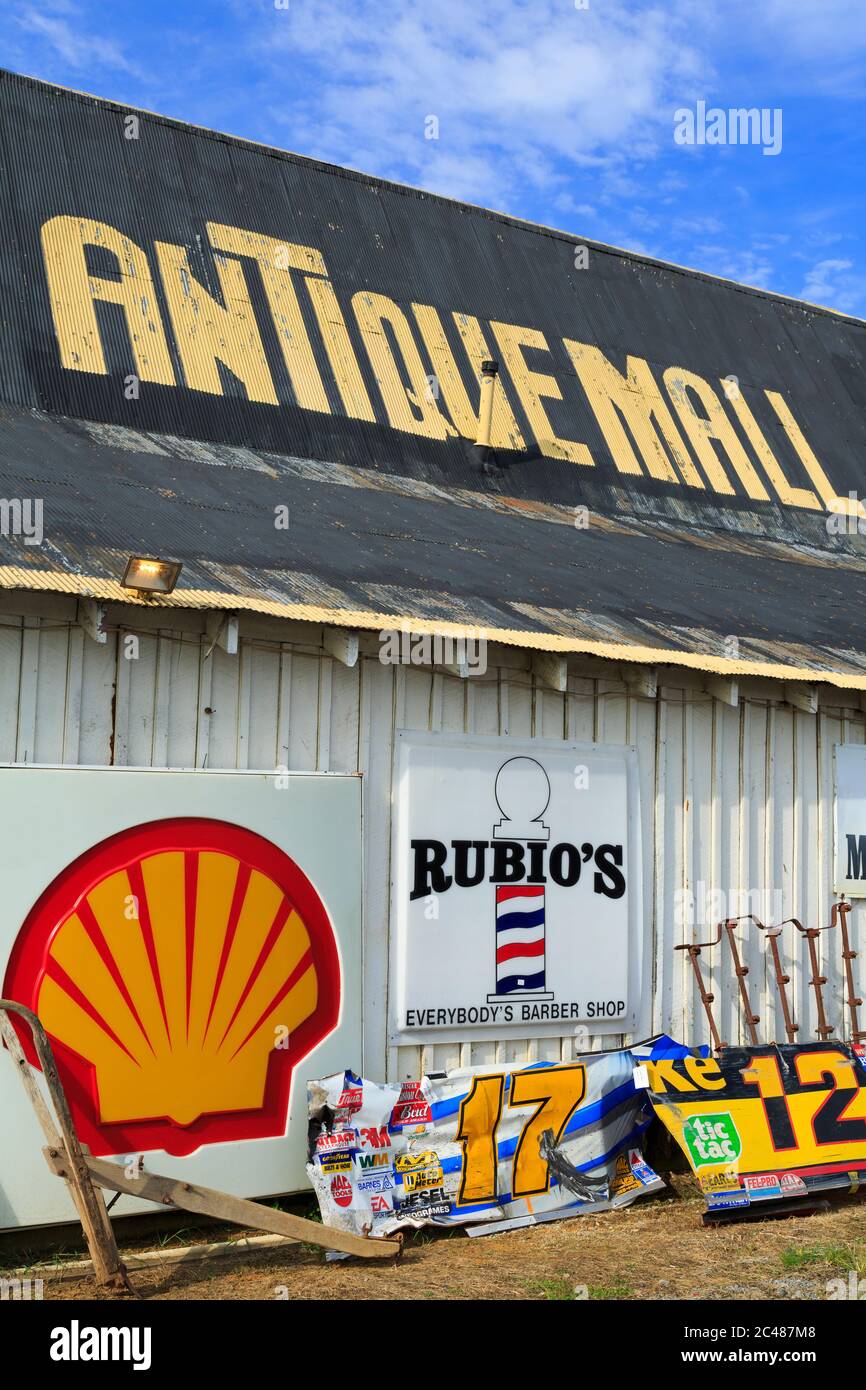 Antique & gem store in Sevierville,Knoxville,Tennessee,USA Stock Photo