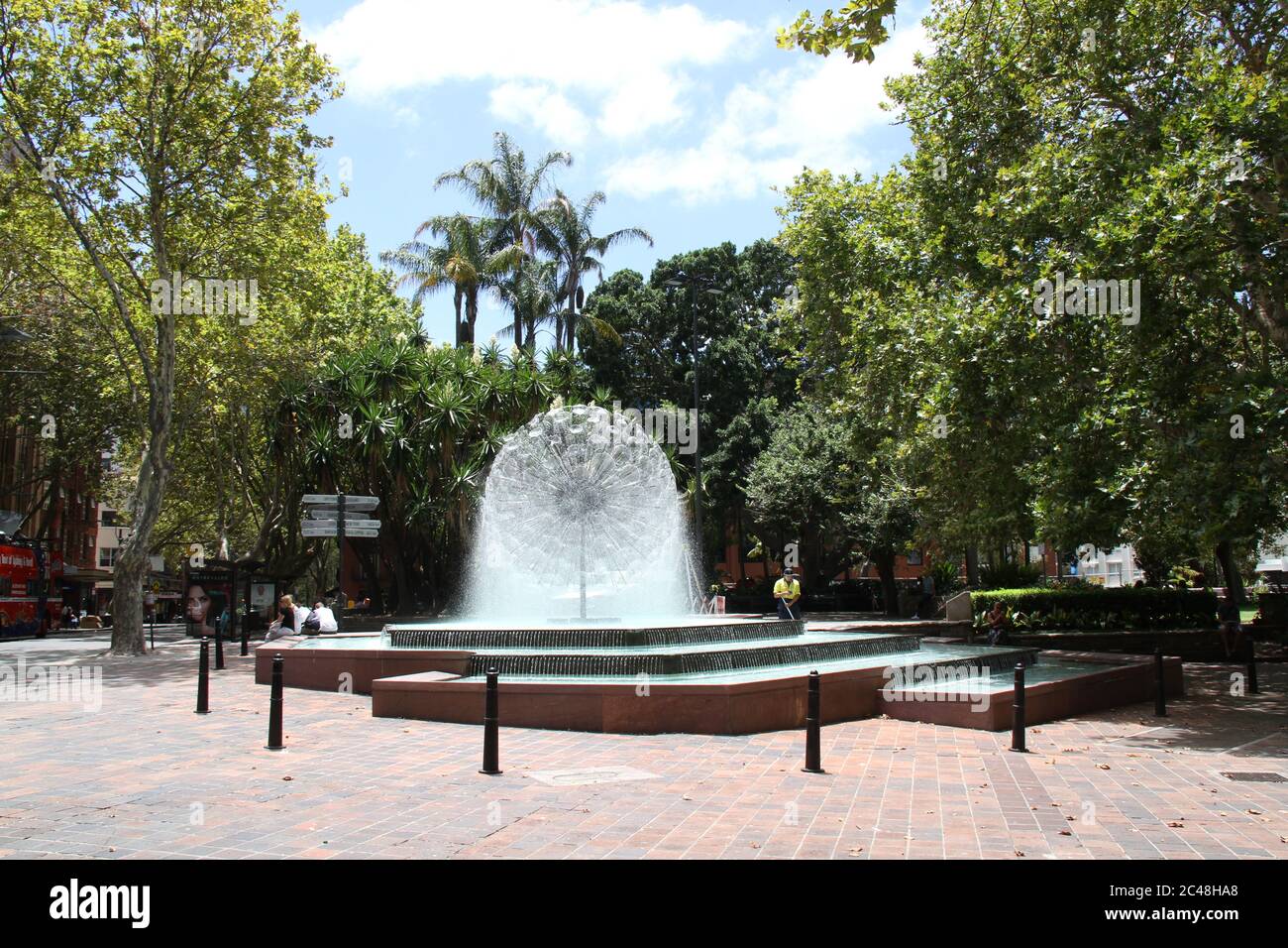 The Kings Cross Fountain is a well known landmark along Darlinghurst Road, Kings Cross. Stock Photo