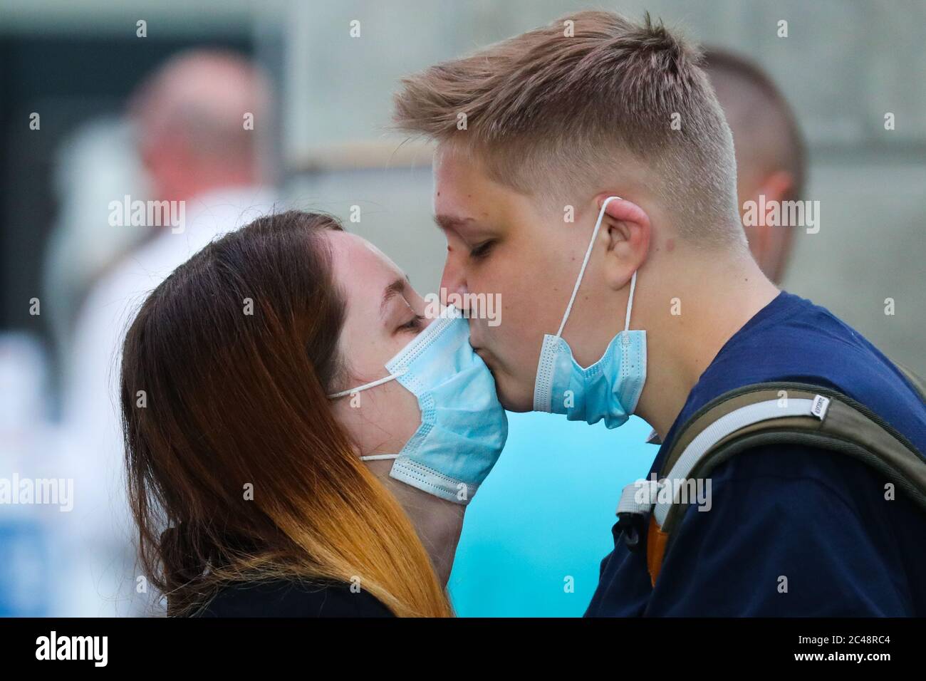 St Petersburg Russia 25th June 2020 Passengers Kiss At Pulkovo International Airport Where A Temporary Polling