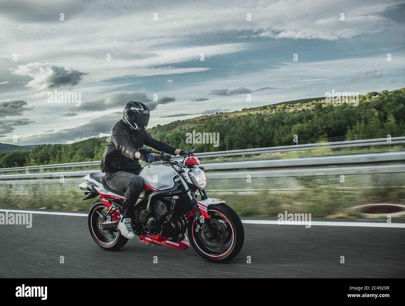 Yamaha fz6 fazer immagini e fotografie stock ad alta risoluzione