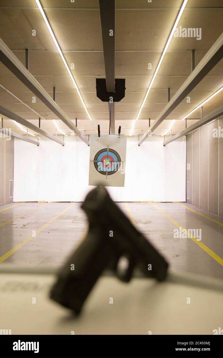 Target range hires stock photography and images Alamy