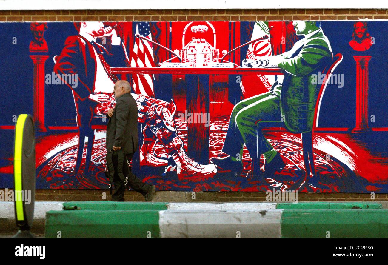 Anti-US mural in streets of Tehran outside former US embassy in Iran Stock Photo