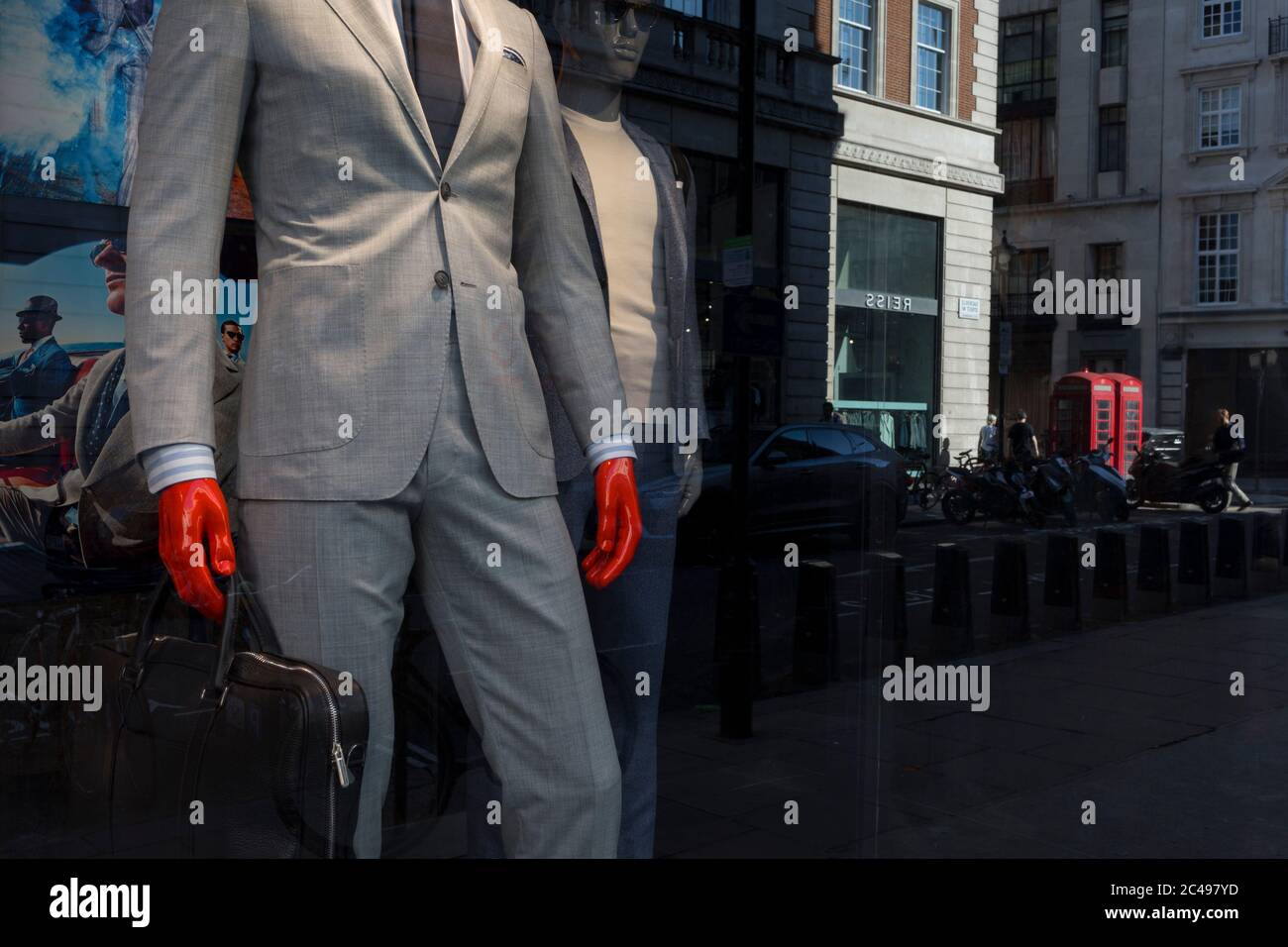 suitsupply canary wharf