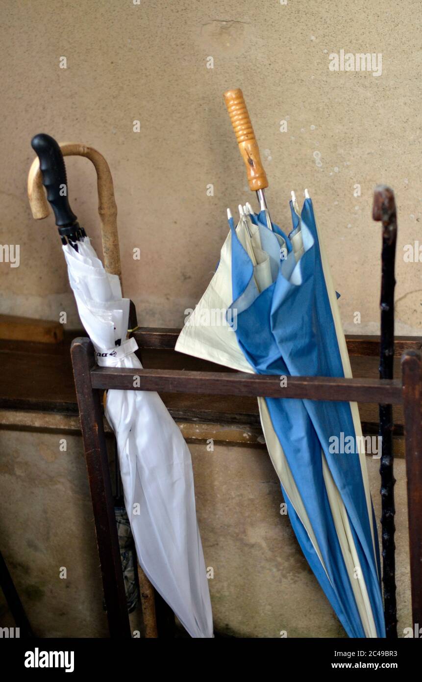 Umbrella stand hires stock photography and images Alamy