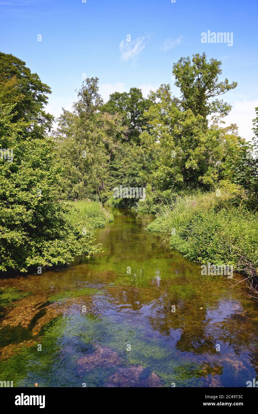 River bank uk river bank uk countryside hi-res stock photography and ...