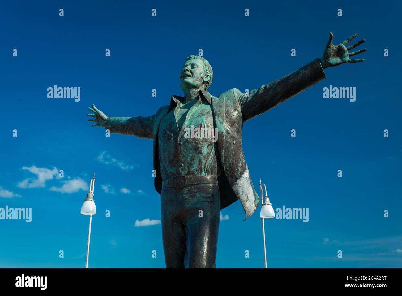 Domenico Modugno Statue In Polignano A Mare Stock Photo Alamy Domenico Modugno Statue In Polignano A Mare Stock Photo Alamy